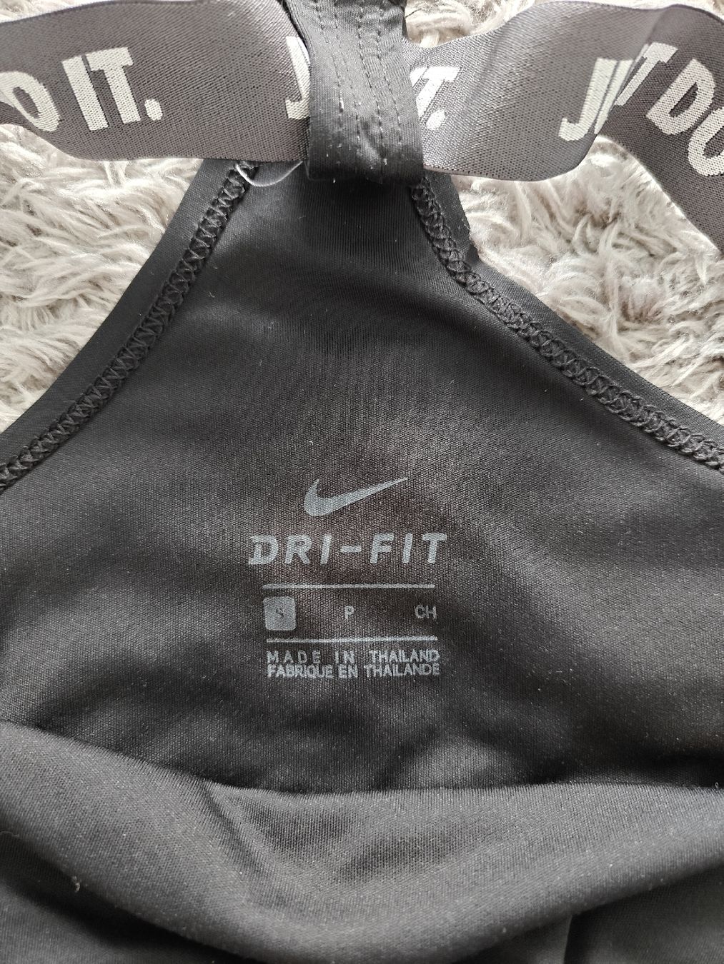 Nike Top: Nike Sport Top – Usato da Pieterlen venduto da Saemelili 4