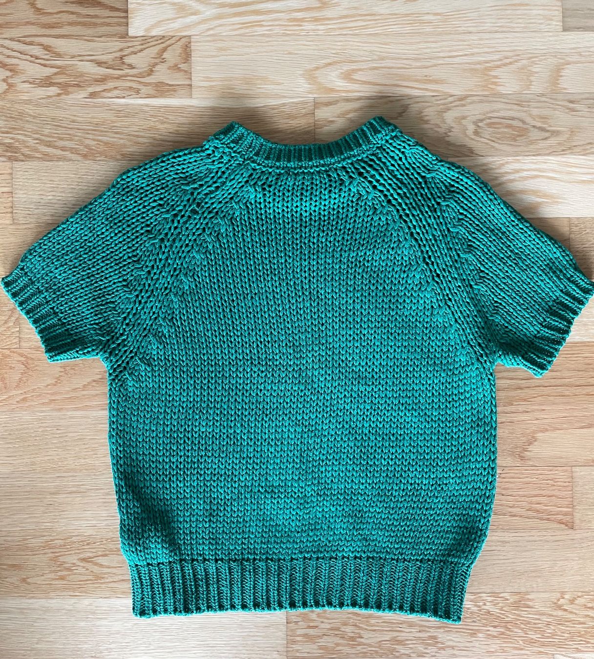 Massimo Dutti Top: Dunkelgrünes Top MASSIMO DUTTI – Nuovo (secondo la descrizione) da Richterswil venduto da IrynaL 1