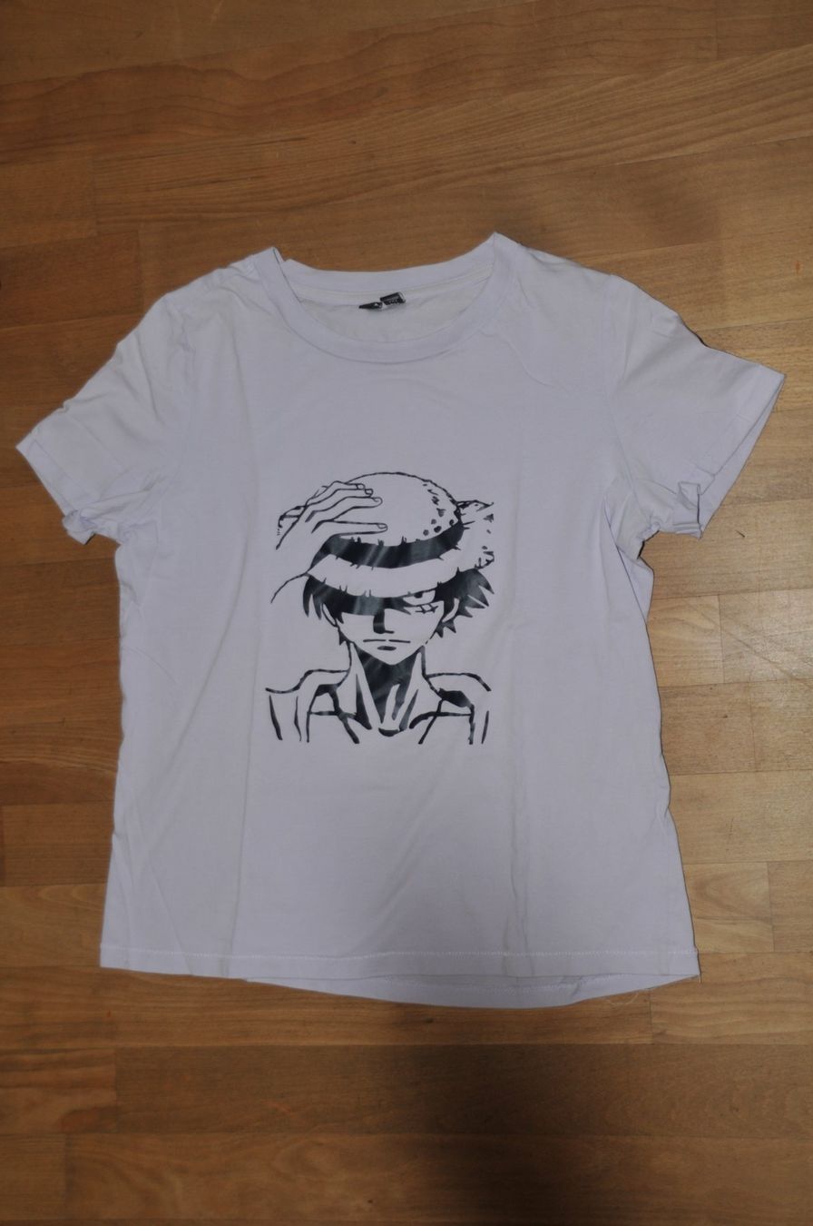 Vero Moda T-shirt: cooles Monkey D. Ruffy T-Shirt - One Piece - Gr. M – Usato da Winterthur venduto da Schwestere