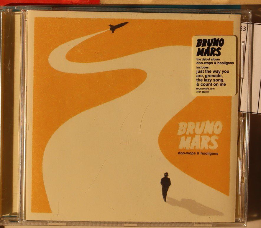 CDs: Bruno Mars – Doo-Wops & Hooligans – D'occasion à Luzern par CONTENTI