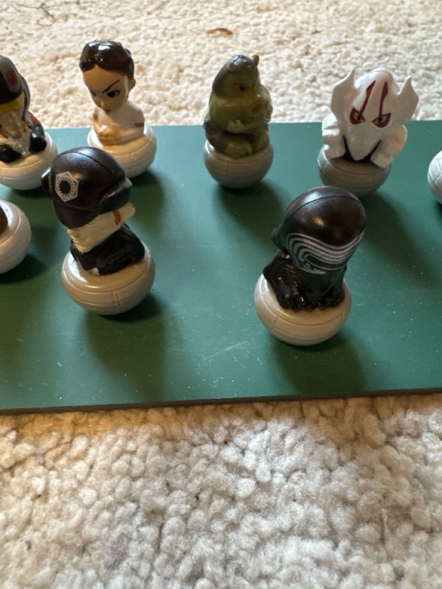 Star Wars Figurines: Star Wars mini figures – D'occasion à Massagno par ilm_vd96 2