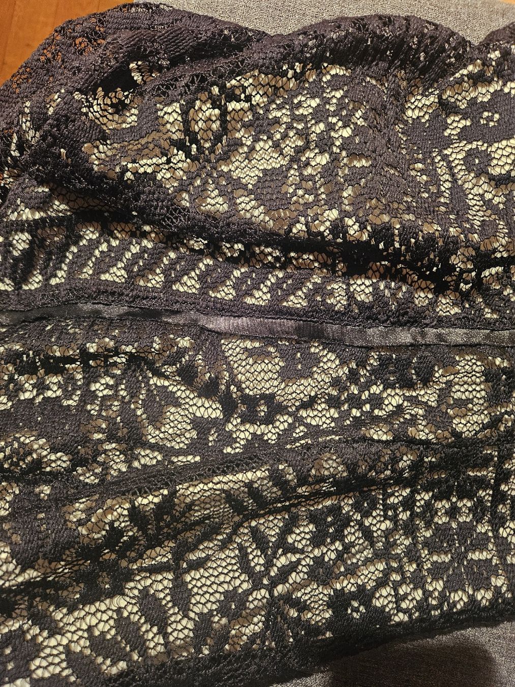 Mango Vestiti: Kleid mit Spitzenlook, Grösse M – Usato da Flüeli-Ranft venduto da tab_hsm7 3
