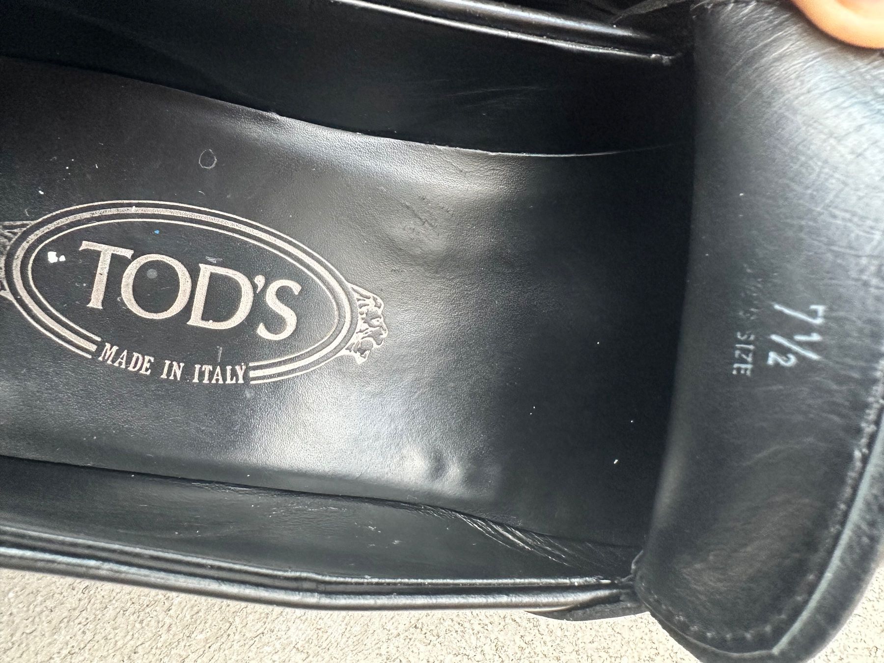Tod'S Chaussures hommes: TOD'S Loafer schwarz Leder Grösse 7.5 – D'occasion à Zürich par hannahbuettgen 4
