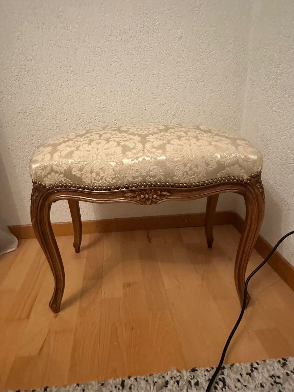 Hocker: Vintage Hocker – Gebraucht aus Thun von Gnoli5