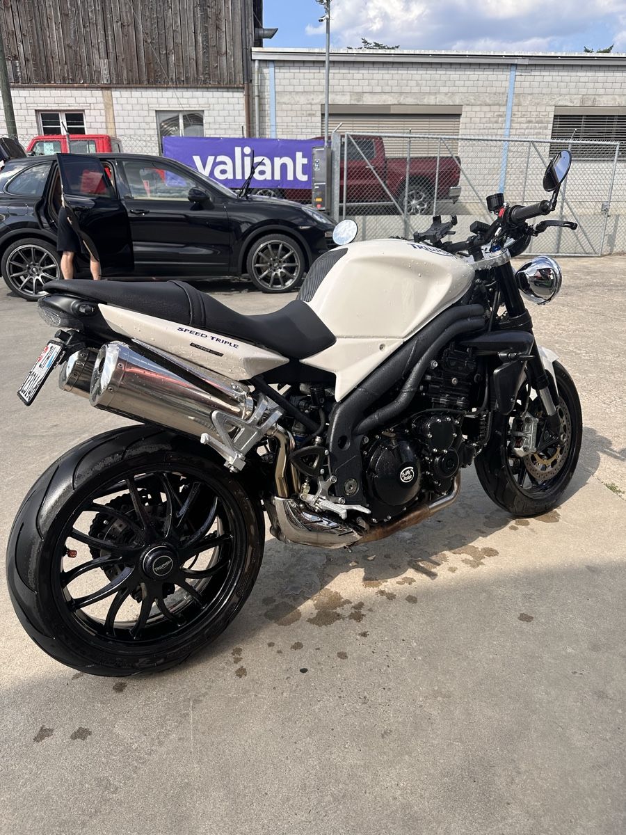 Triumph Strasse: Triumph Speed Triple 1050  2008  132 PS – Gebraucht aus Feuerthalen von vitre44 1