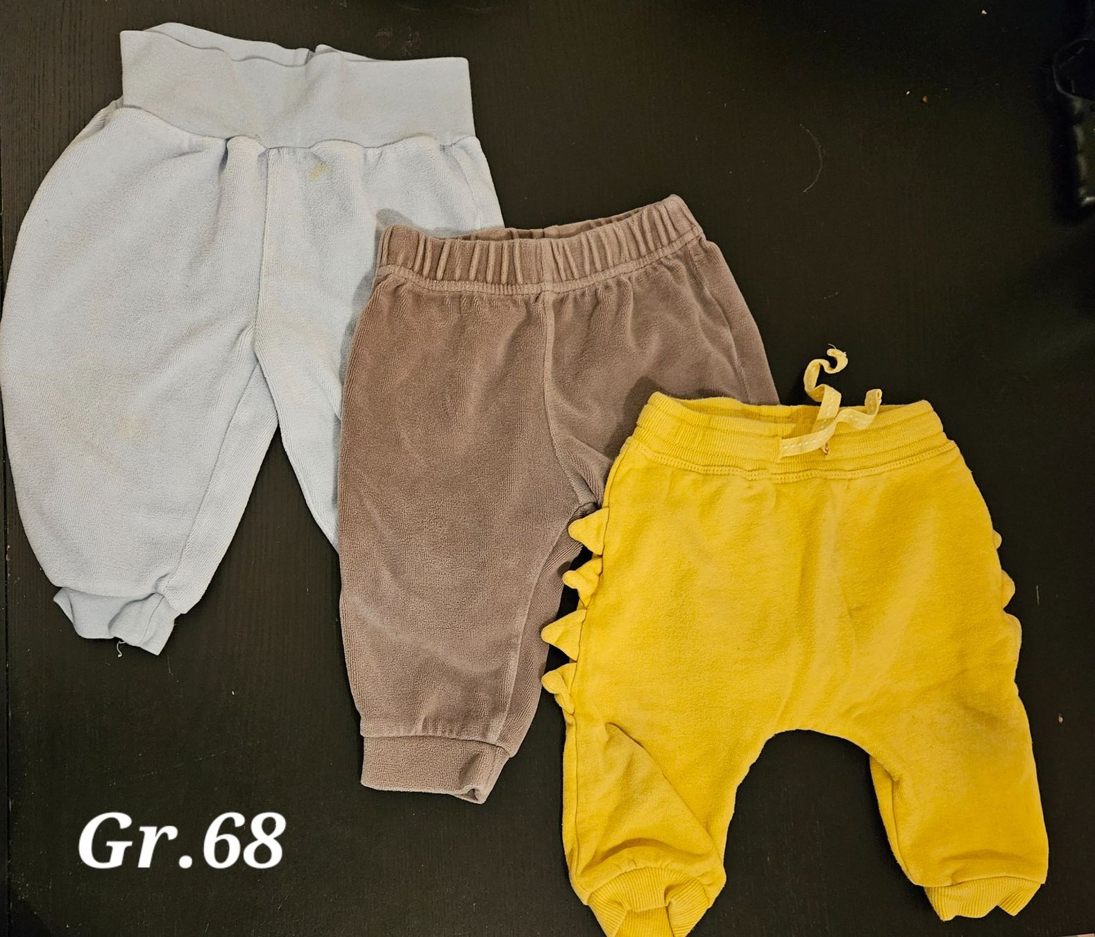 Kleiderpakete & -sets: Kleiderpaket Hosen Gr. 62/68 – Gebraucht aus Buchs AG von Naila.Keinath 1