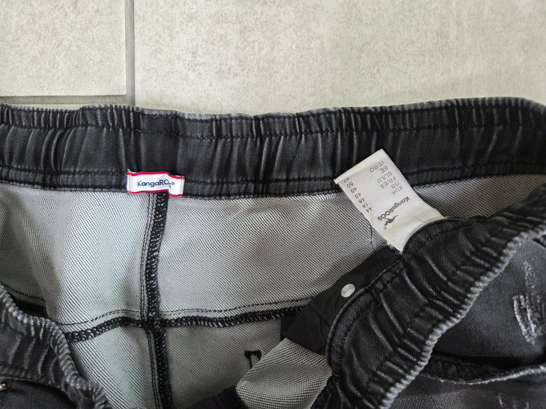 Jeans: Kangaroos Caprijeans, Grösse 44, grau – Usato da Hirschthal venduto da toronto-raptors82 1