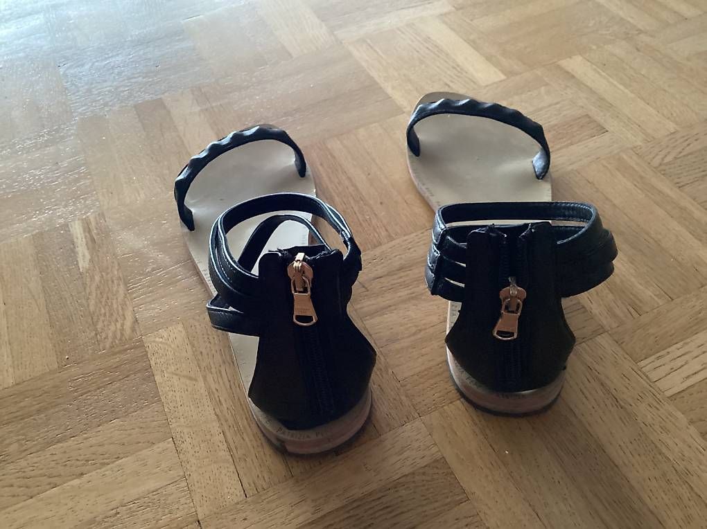 Damenschuhe: Sandalen  – Gebraucht aus Zürich von Brati 1