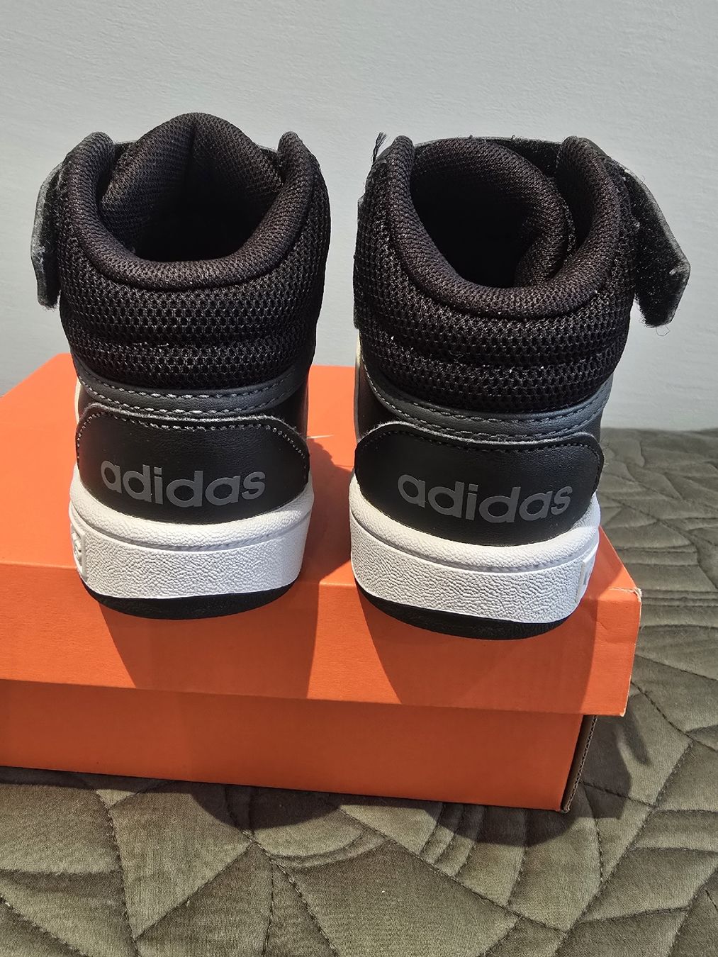 Adidas Schuhe für Jungen: Adidas Kinder Schuhe,  Gr.22 – Neu und originalverpackt aus Rorschacherberg von Olgamedved 2