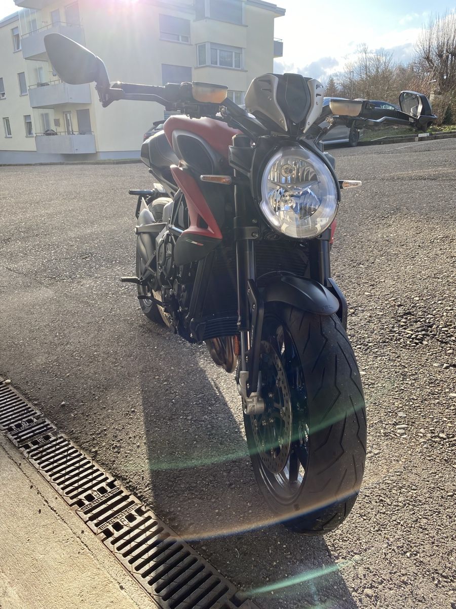 MV Agusta Strada: MV Agusta Dragster Rosso 800 – Nuovo (secondo la descrizione) da Hägendorf venduto da Komet_C 3