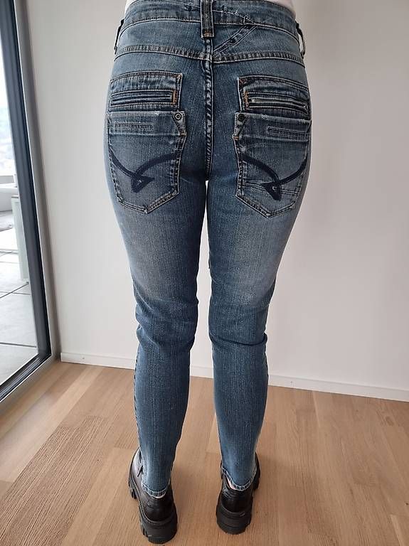 Jeans: Jeans Gr.28  – Usato da Ostermundigen venduto da d-p73 1