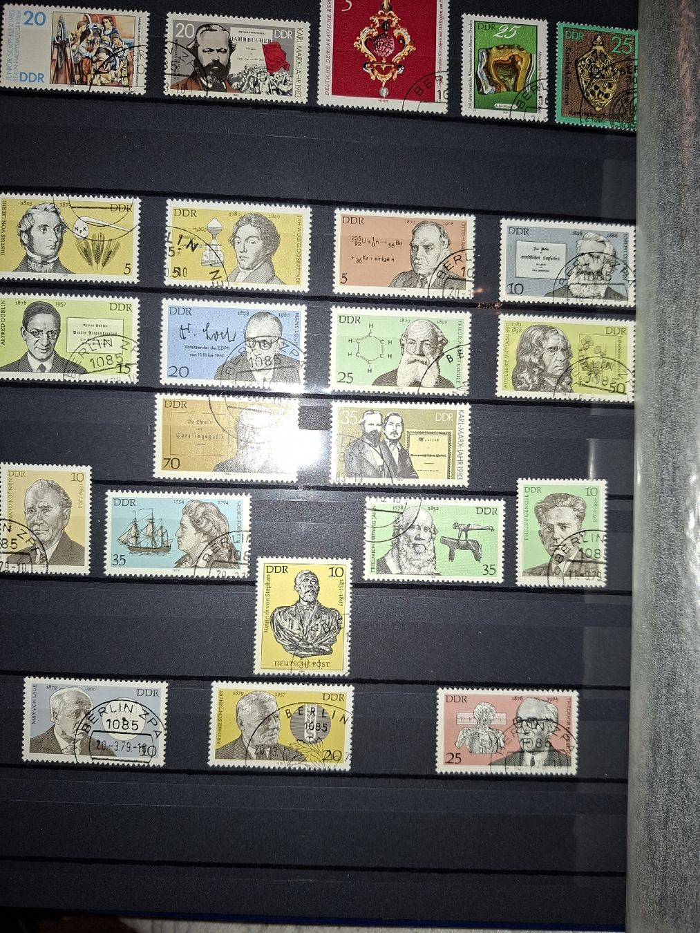 Tutti i francobolli: Briefmarkensammlung DDR  – Usato da Balgach venduto da SIMEON27 5
