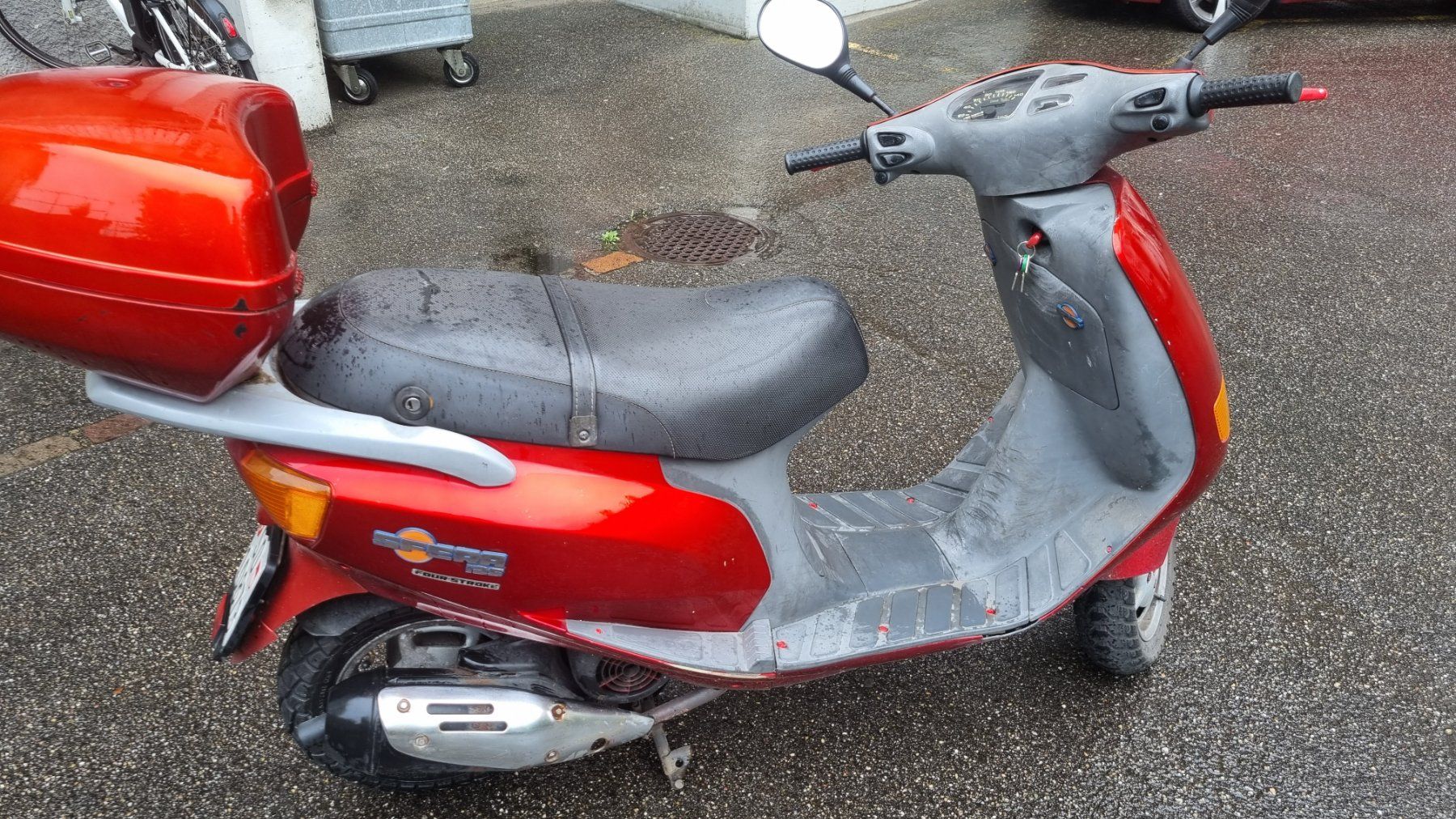 Piaggio Scooters: Piaggio Sfera 125 – Gebraucht aus Olten von