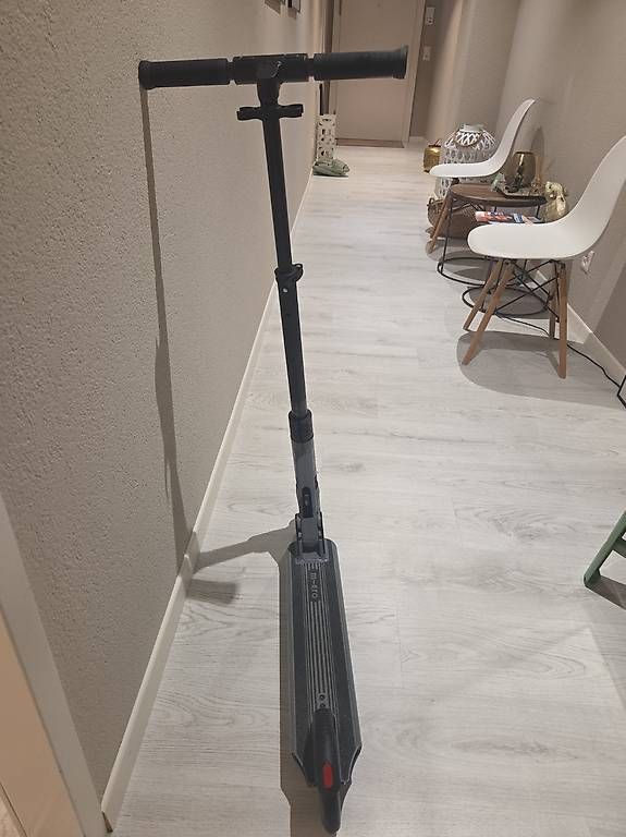 Kickboard: Micro Sprite Suspension Scooter  sehr guter Zustand – D'occasion à Zürich par Janala01 1