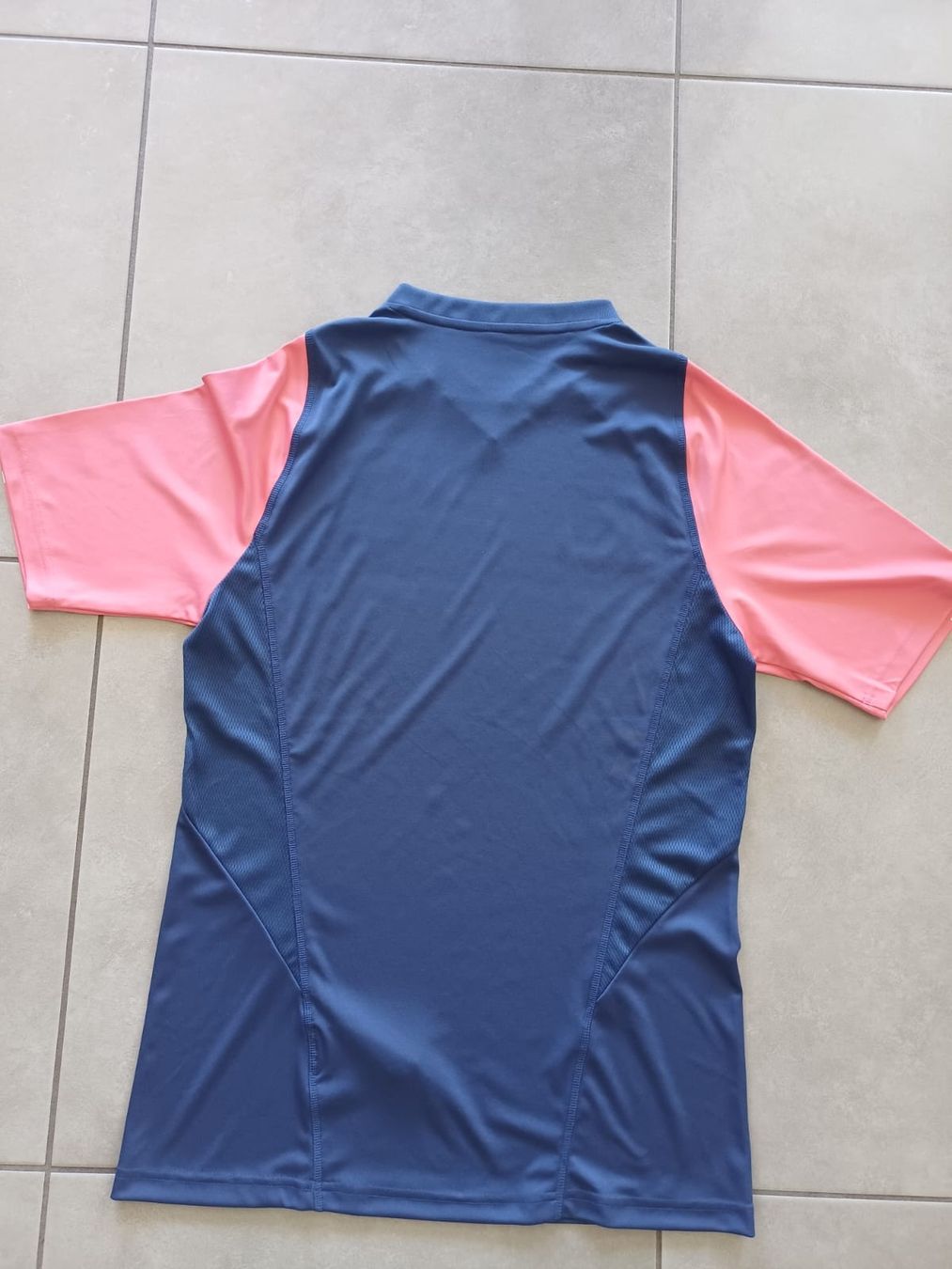 Adidas Leibchen & Hosen: maillot de football – Neu (gemäss Beschreibung) aus Collonges von cam_72xf 3