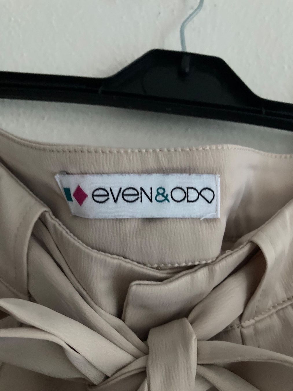 Pantaloni: Even and Odd Shorts – Usato da Brione Verzasca venduto da pulci22 2