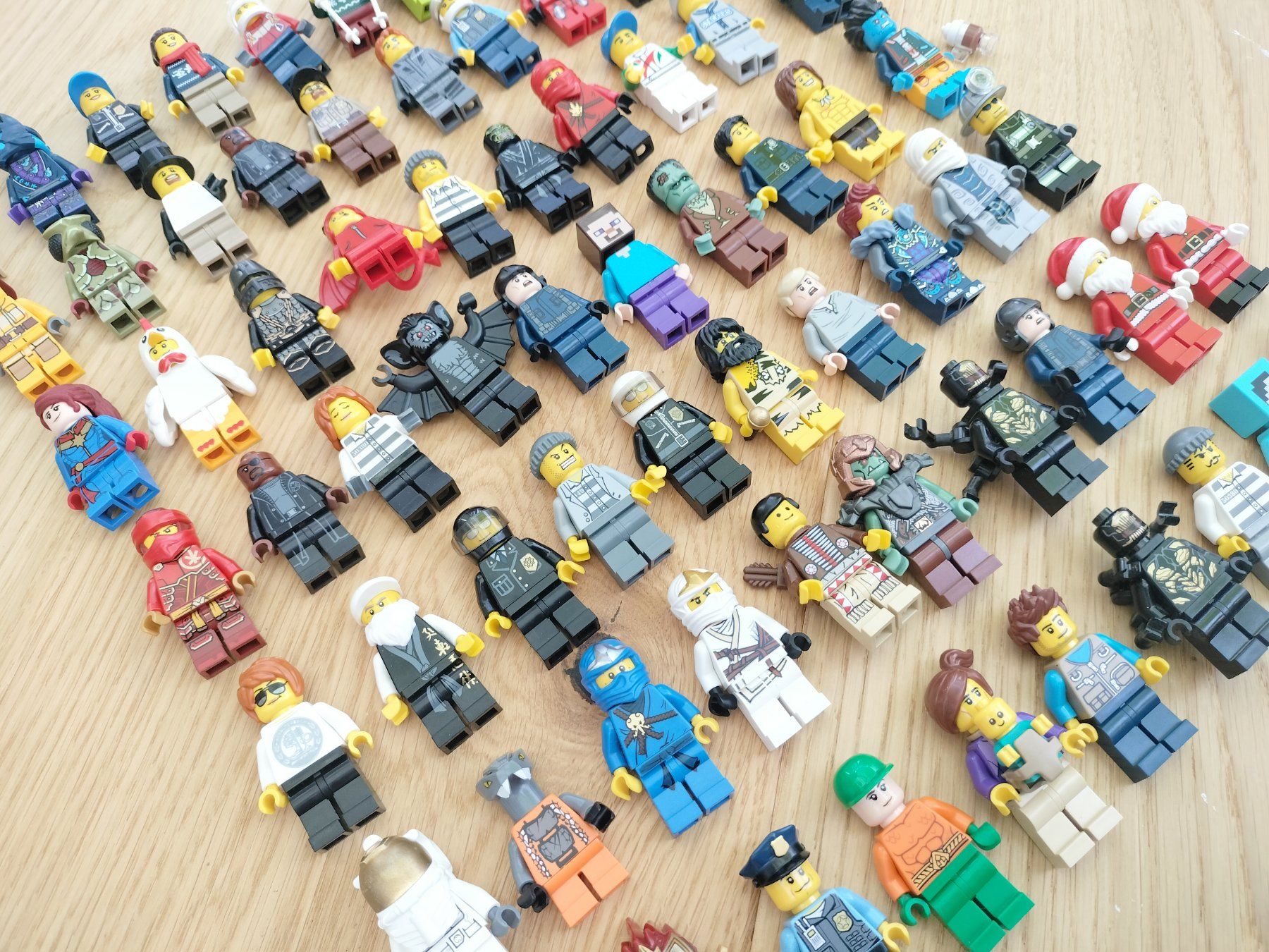 Lego Spielzeuge: 70x Lego Miniguren – Gebraucht aus Wil SG von kaizzen