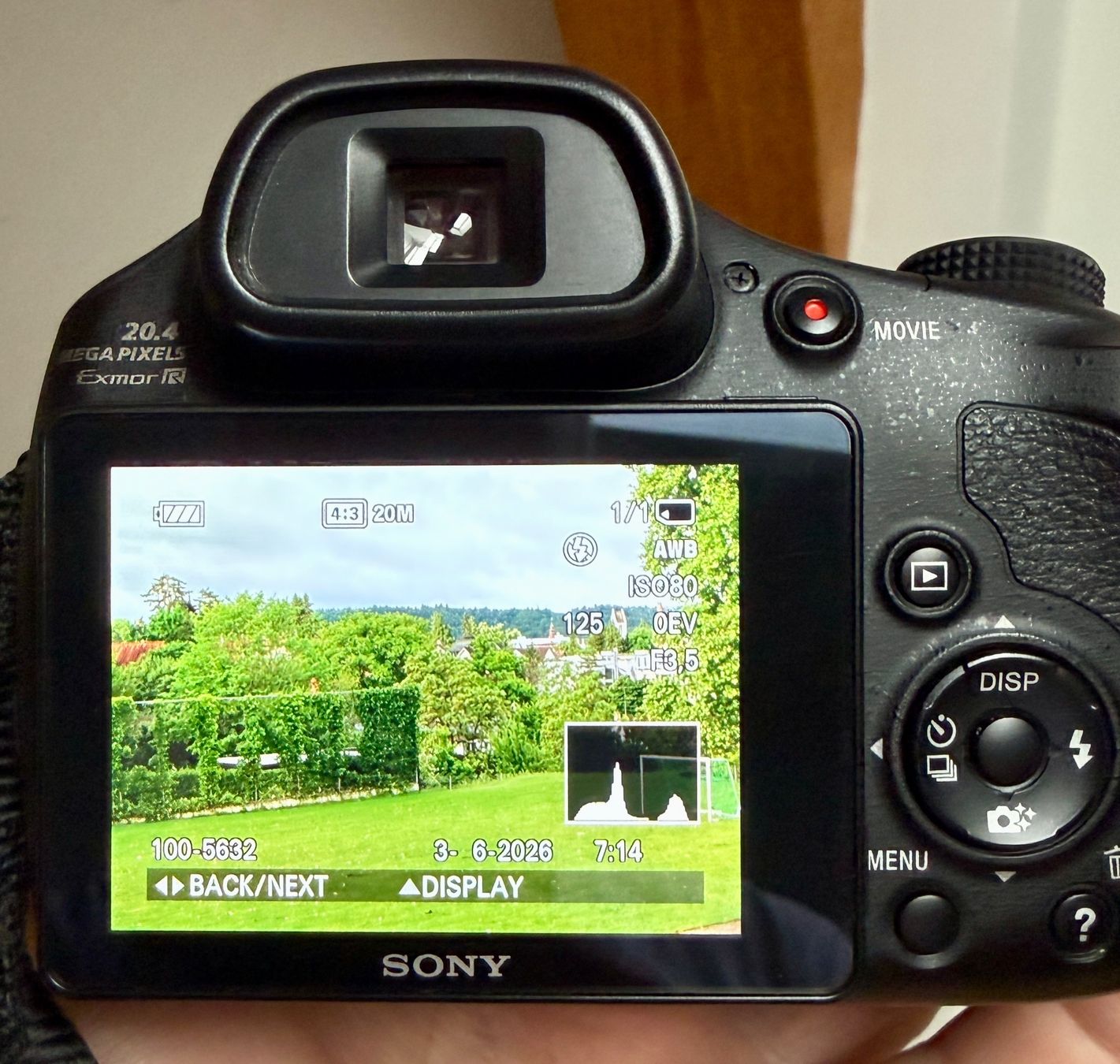Sony Fotocamera: Sony Bridge-Kamera 24-1200mm 35mm Equivalent Mega-Zoom – Usato da Frauenfeld venduto da Camel16 2
