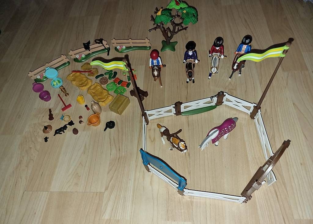 Playmobil Giocattoli: Playmobil Reiterset – Usato da Frenkendorf venduto da Mirasen 3