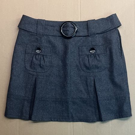 Grauer Rock aus Wollmischung im Preppy-Stil mit Gürtel