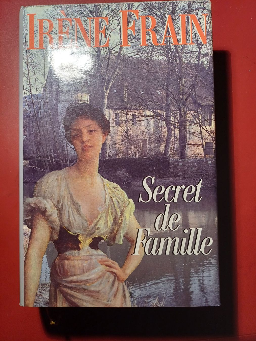 Libri: Secret de famille – Usato da Porrentruy venduto da Piquetix