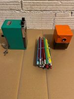 2 X BLEISTIFTSPITZER MIT BLEISTIFTEN
