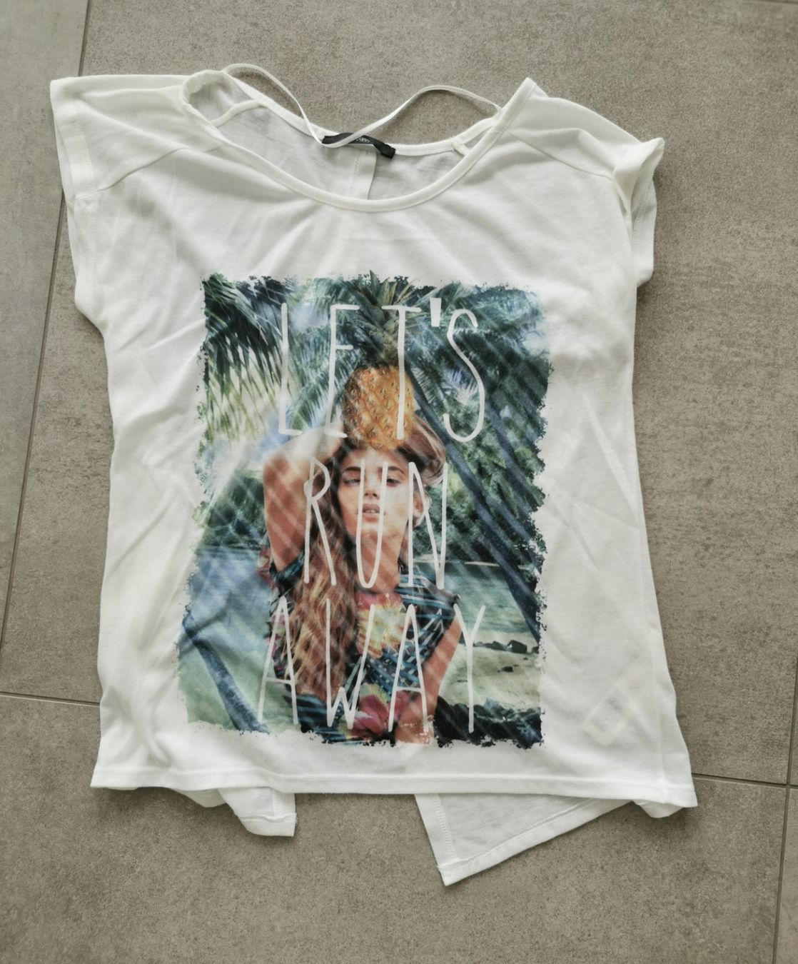 Camicette, T-shirt & Top: T-shirt avec ouverture derrière taille unique – Usato da Longirod venduto da DigiSmart