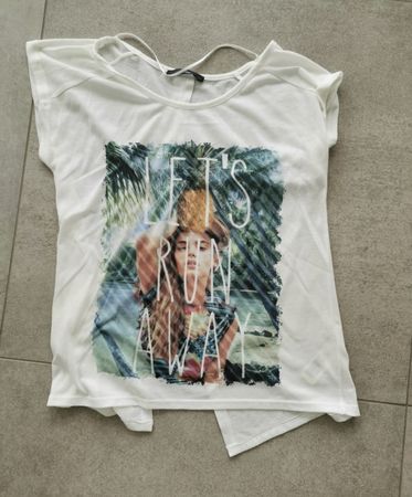 T-shirt avec ouverture derrière taille unique