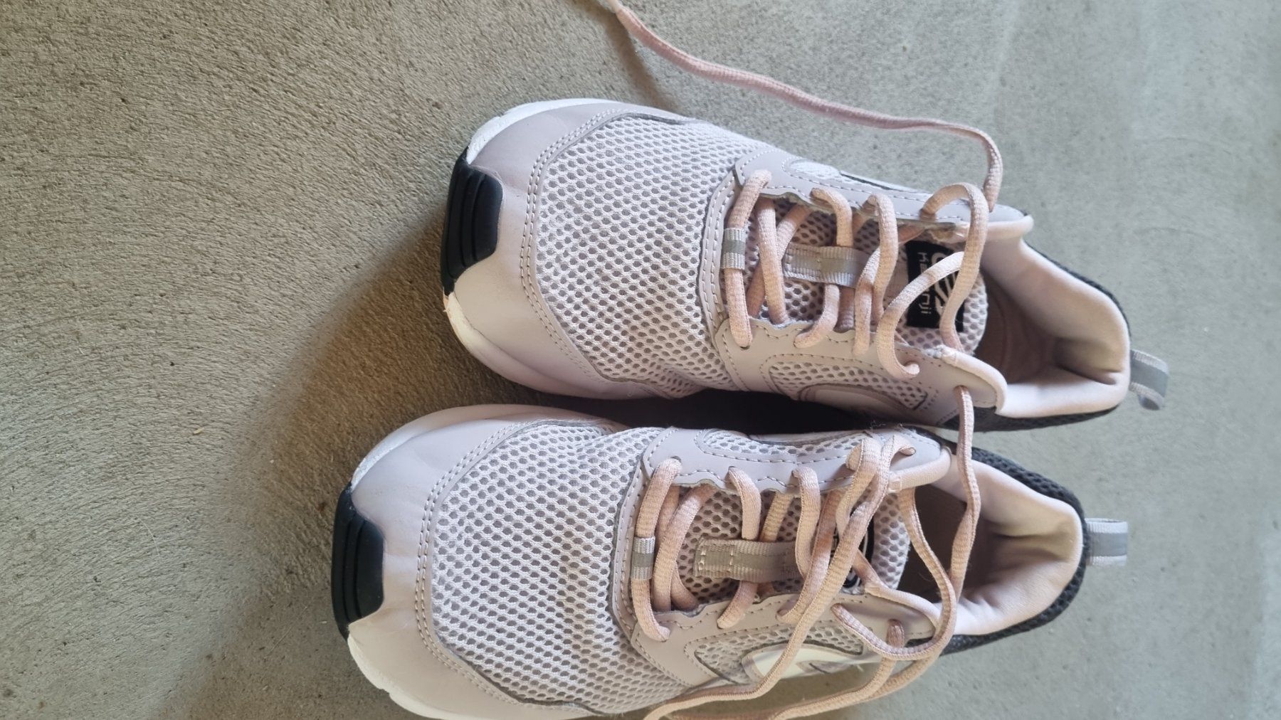 Scarpe per ragazze: Kalenji Schuhe 37 – Usato da Grüningen venduto da lama10 2