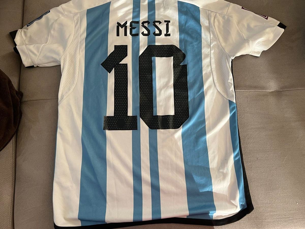 Adidas Canottiere & Pantaloni: Messi Trikot Argentinien Messi 10 gr. M – Usato da Triesen venduto da bubita 5