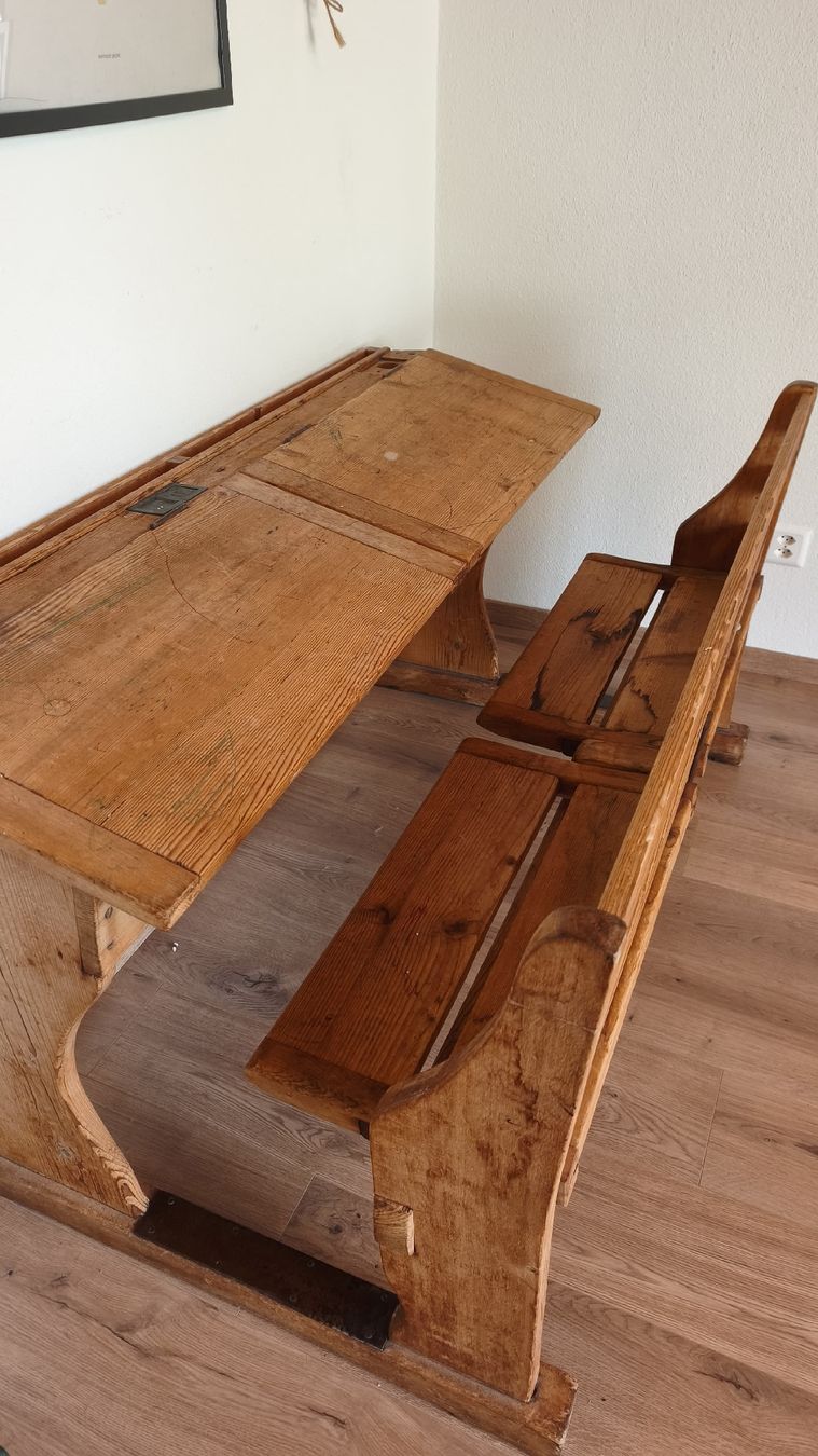 Bureaux: antikes Schulpult, Schreibtisch – D'occasion à Reutigen par surf87