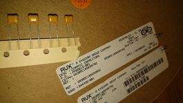 10x Keramikkondensator 1uF 59V 10% RM5.0 - SR305C105KARTR2