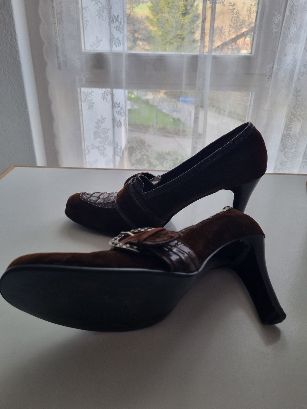 Damenschuhe: Braune Wildleder Pumps mit Schnalle Gr. 40 – Gebraucht aus Bern von Olgas_Welt 2