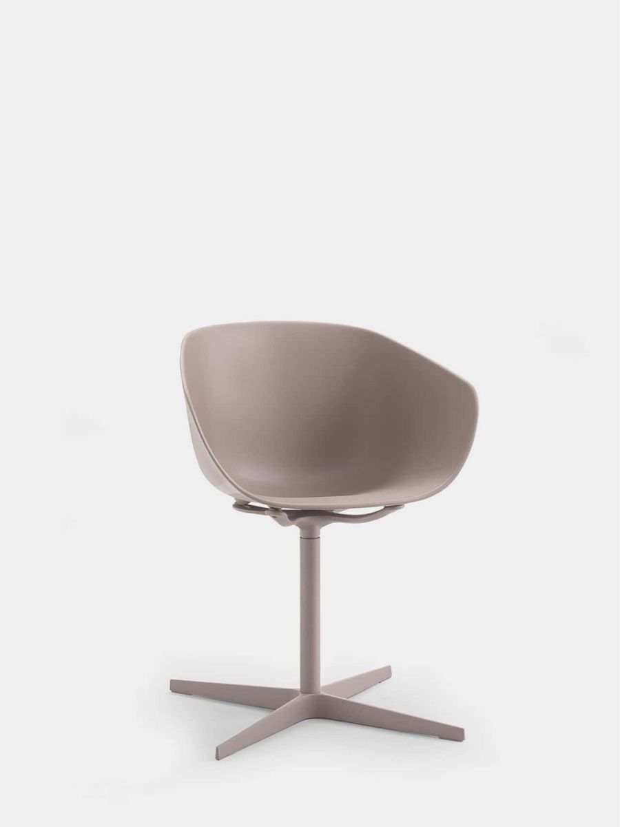 Softline Poltrone: Softline Italia Maya Armchair – Usato da Tägerwilen venduto da Shaimaa