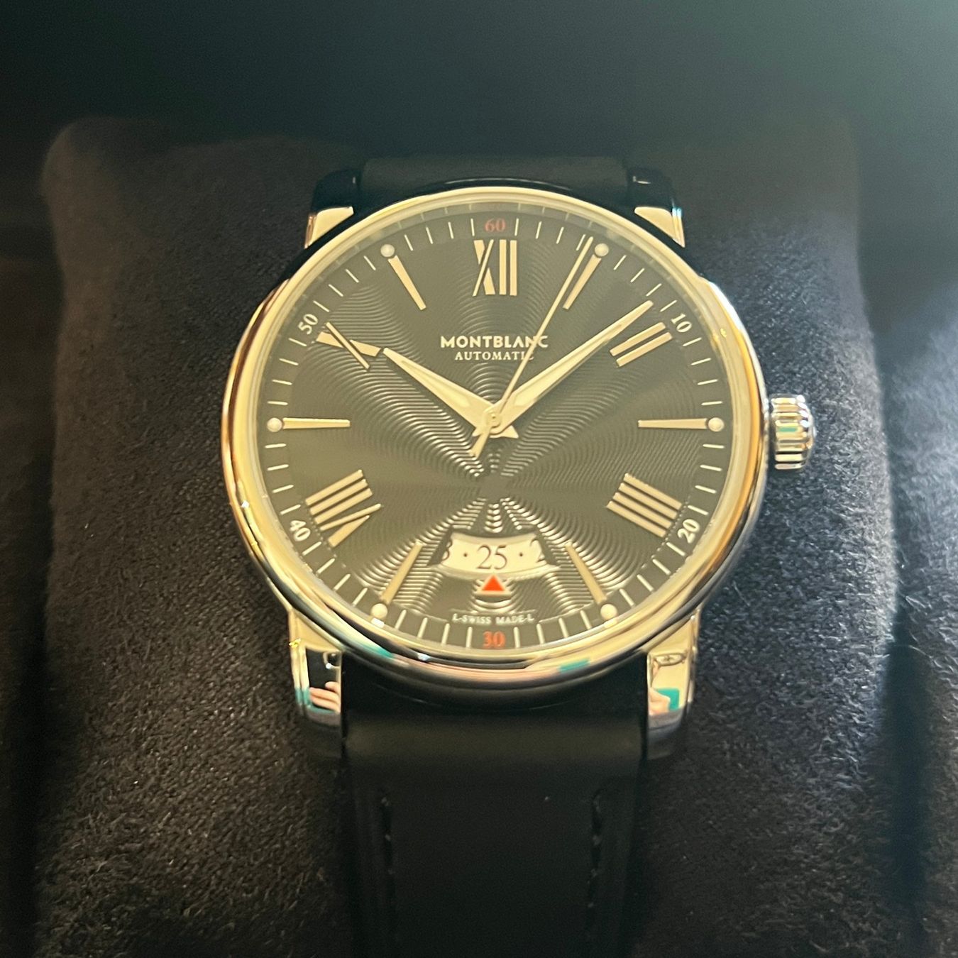 Montblanc Orologi: Montblanc 4810 Black Dial Full Set 7390 – Usato da Carouge GE venduto da Watchaser
