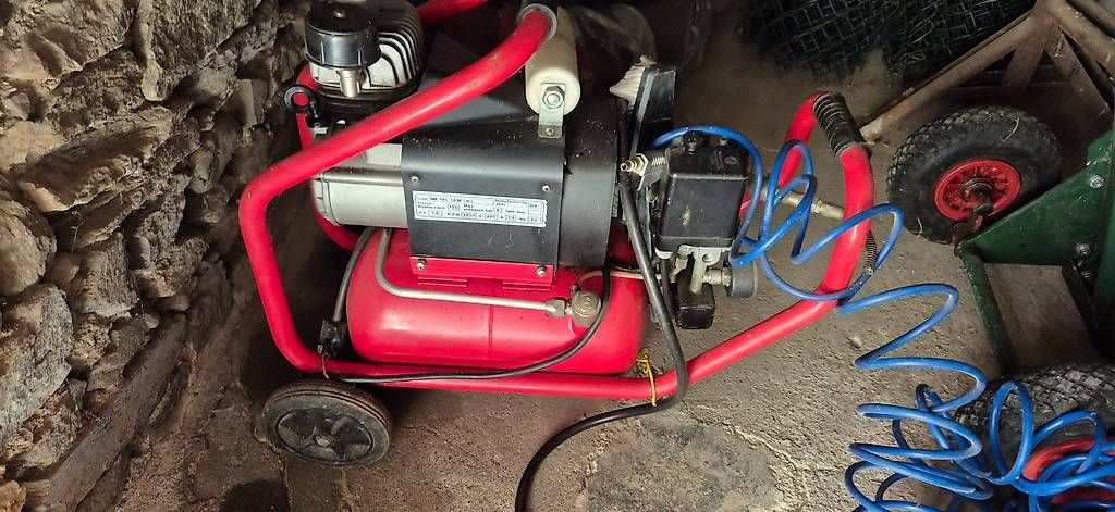 Compressori:  COMPRESSORE – Usato da Vernate venduto da san_xg2d 2