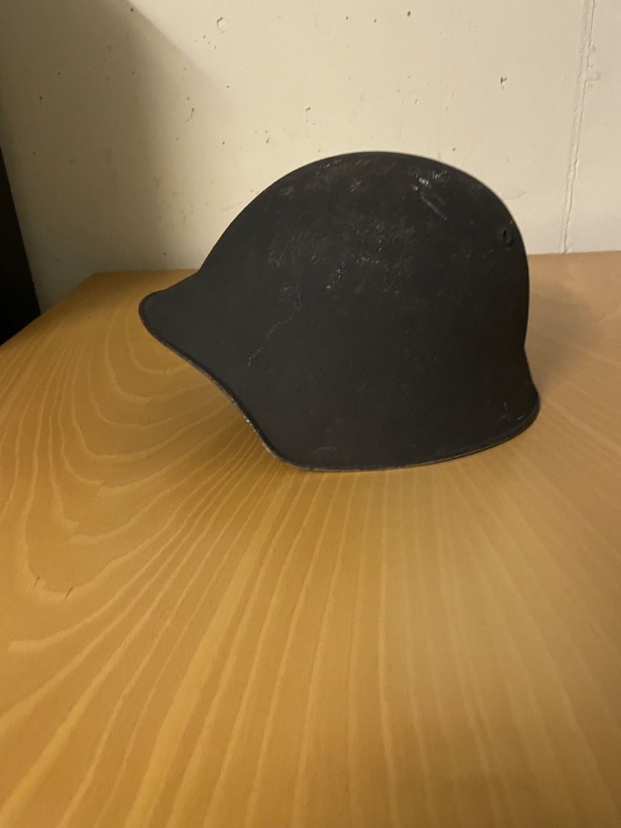 Uniformi & Effetti personali: Stahlhelm schweizer Militär Helm – Usato da Aesch BL venduto da schnauzi12
