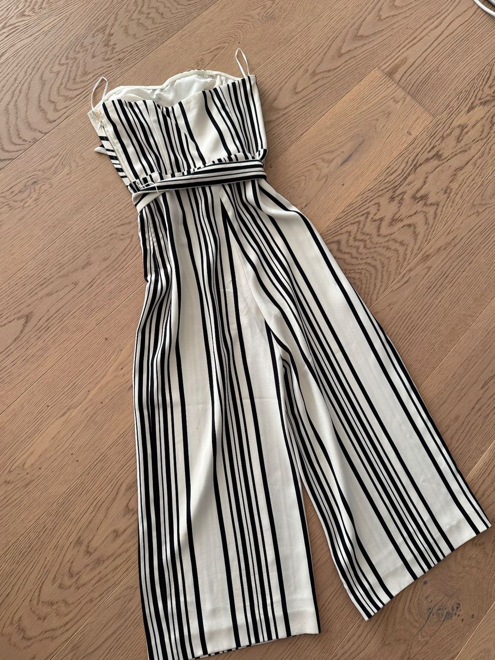 H&M Tute: Jumpsuit 3/4 Hosen – Usato da Richterswil venduto da KAYLEIGH_77 2