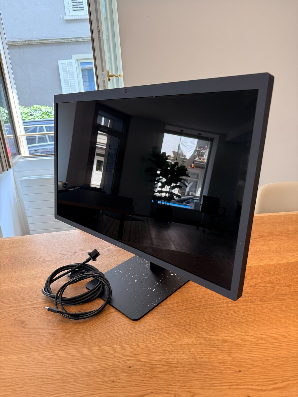 LG Monitor: Monitor LG UltraFine – Usato da Zürich venduto da kiddoroboto