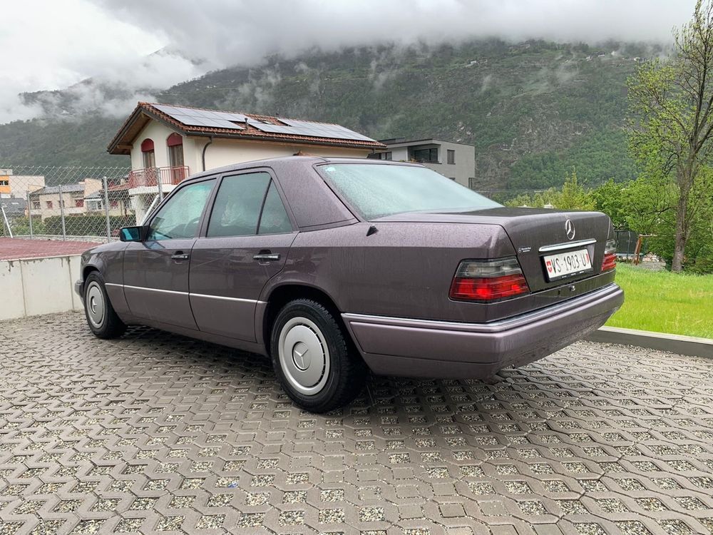 Mercedes E300/300D Turbo