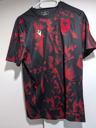Albanien Aufwärmtrikot 2024/25 – Gr. M– Neu –Original Macron