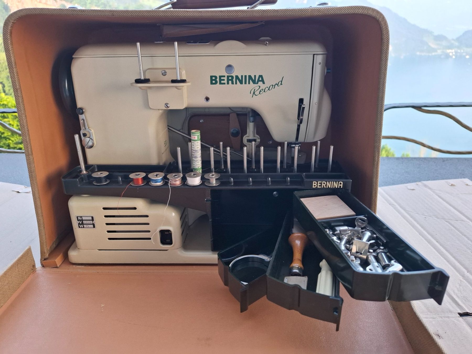 Bernina Nähmaschinen: Gepflegte alte Bernina Nähmaschine – Gebraucht aus Weggis von Jhmathis 2