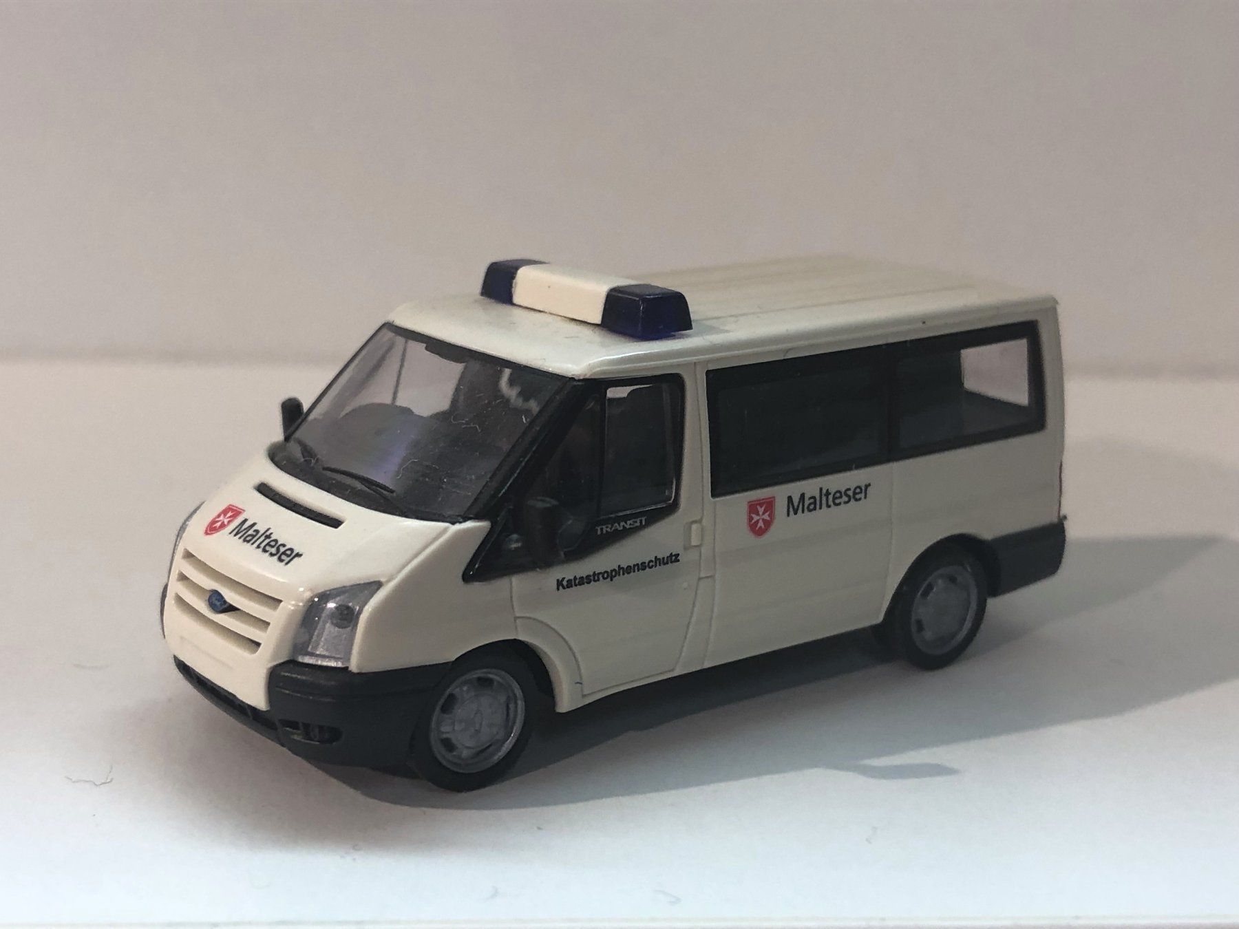 Herpa Modellini d'auto: herpa "Malteser"-set 1:87 – Nuovo (secondo la descrizione) da solothurn venduto da Lrz74 1