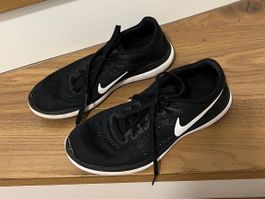 Schuhe Nike Stoff schwarz Gr. 42.5