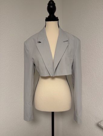 Bershka Kurzblazer hellgrau