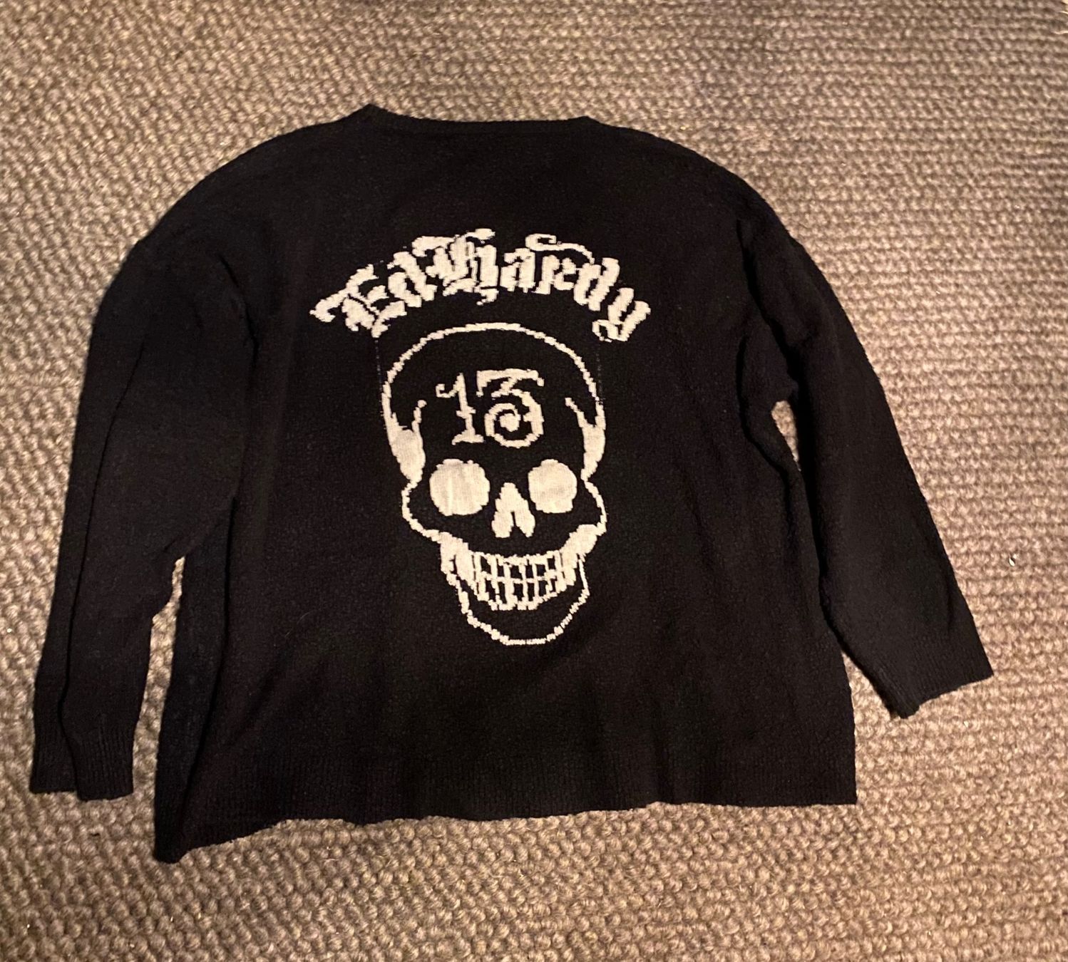 Pullover & Sweatshirts: Pull ED Hardy noir Lucky 13 – Gebraucht aus Ecublens VD von Max_b5fw