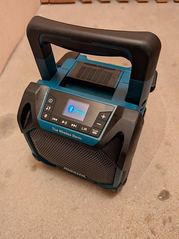 Radio: Makita DMR203 Baustellenradio – Usato da Langnau b. Reiden venduto da _baeri_ 3