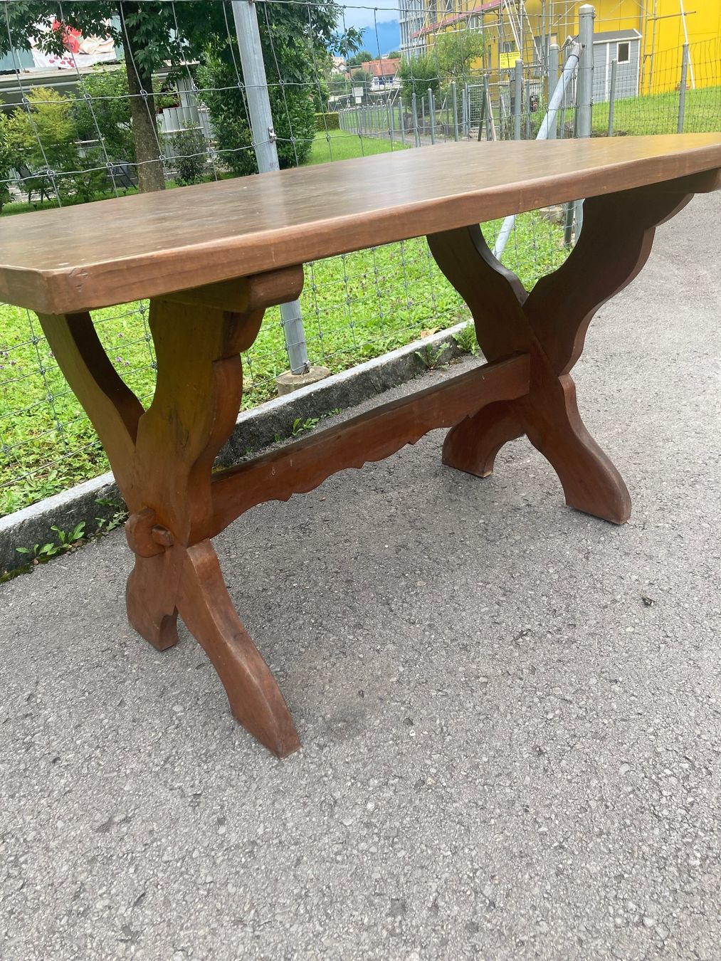 Tables: Massivholz Tisch – D'occasion à Zollikofen par schildi13 2