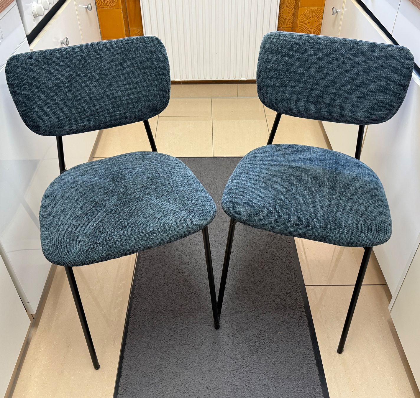Stühle: Stühle – Neu (gemäss Beschreibung) aus Gerlafingen von sternrose