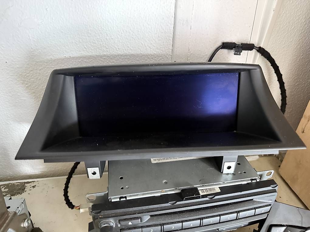 Alle Autoersatzteile: BMW 11-13 E82 E87 E88 8.8"  DISPLAY – Gebraucht aus Udligenswil von Sch2s 3